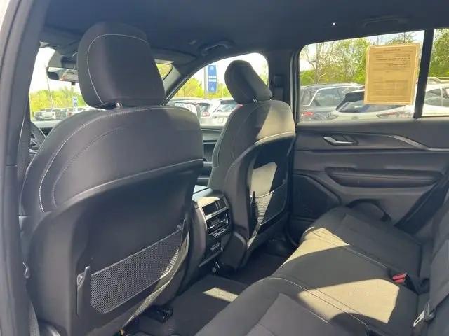 2025 Jeep Grand Cherokee Laredo 4x4