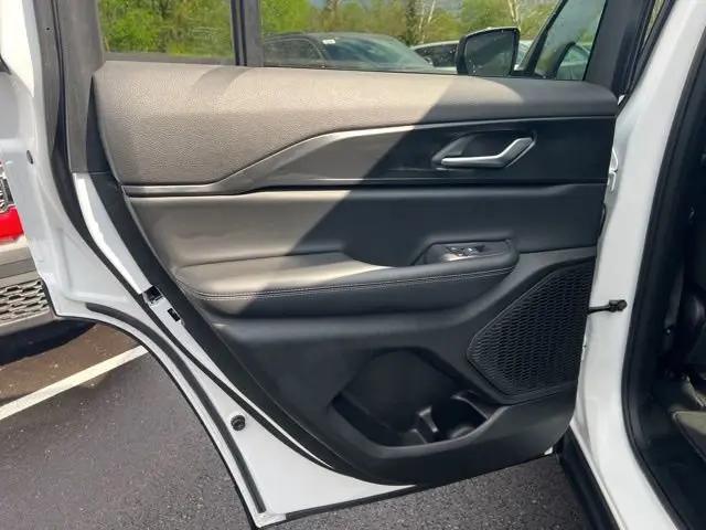 2025 Jeep Grand Cherokee Laredo 4x4