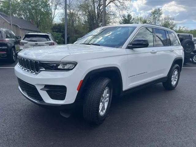 2025 Jeep Grand Cherokee Laredo 4x4