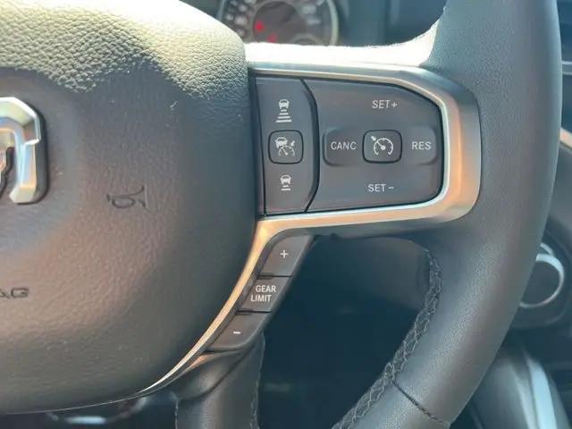 2025 Ram 1500 Big Horn Crew Cab 4x4 6'4" Box