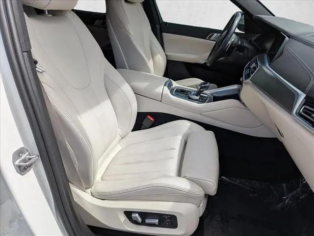 2022 BMW X6 xDrive40i