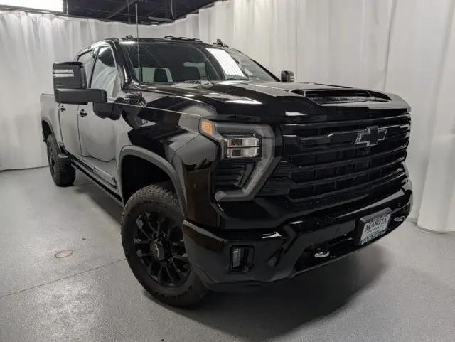 2026 Chevrolet Silverado 3500HD Crew Cab, Standard Bed, High Country, 4WD