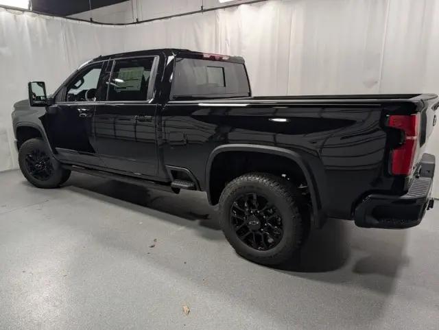 2026 Chevrolet Silverado 3500HD Crew Cab, Standard Bed, High Country, 4WD