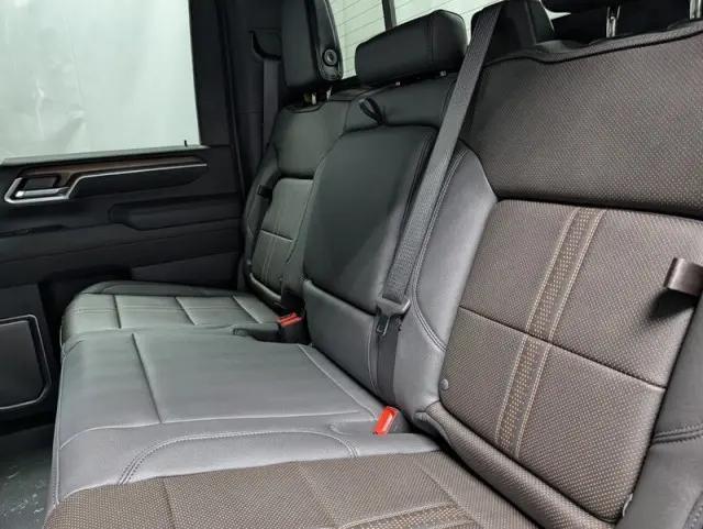2026 Chevrolet Silverado 3500HD Crew Cab, Standard Bed, High Country, 4WD