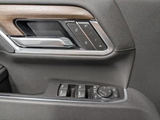 2026 Chevrolet Silverado 3500HD Crew Cab, Standard Bed, High Country, 4WD