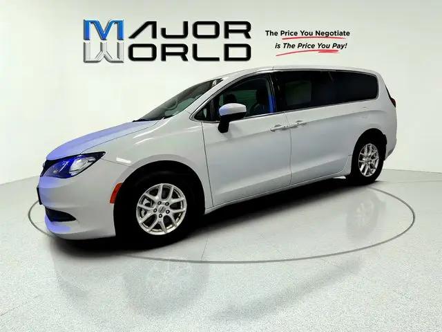2023 Chrysler Voyager LX