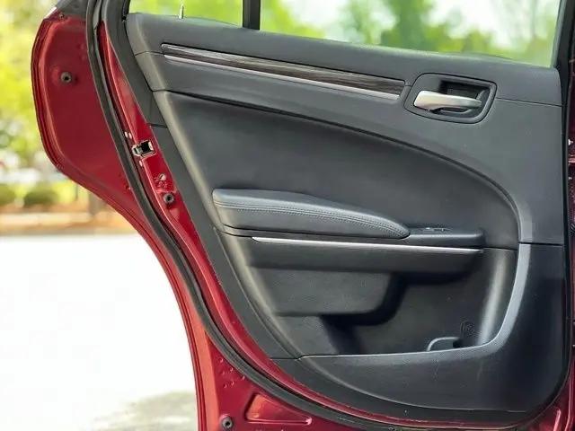 2018 Chrysler 300 Touring