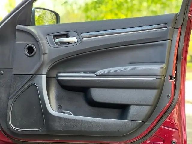 2018 Chrysler 300 Touring