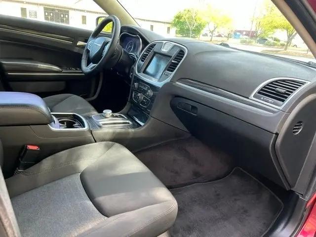 2018 Chrysler 300 Touring