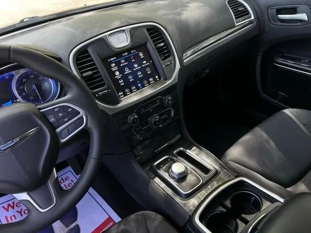 2018 Chrysler 300 Touring