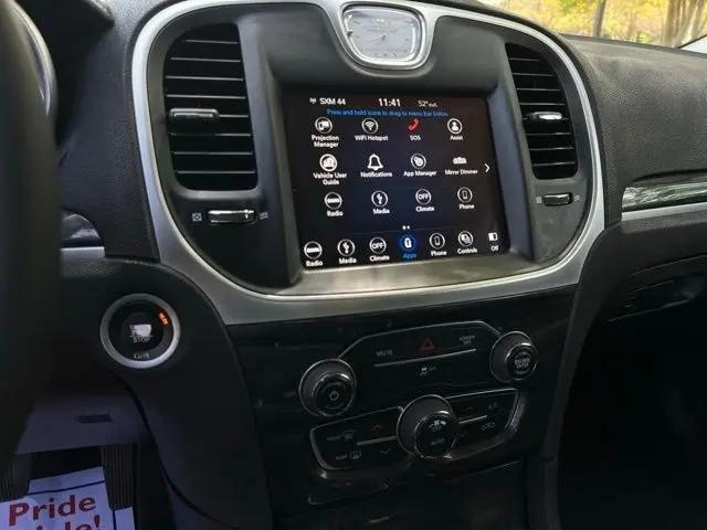 2018 Chrysler 300 Touring
