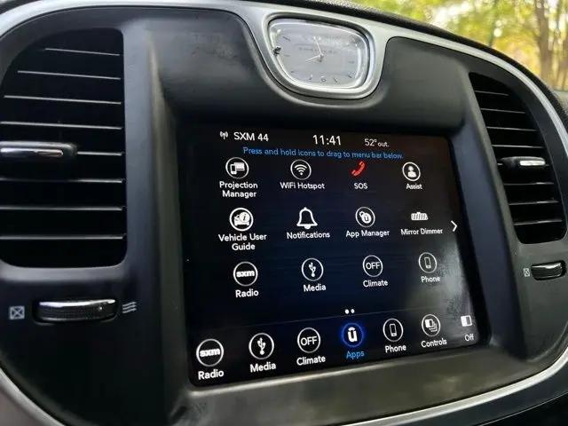 2018 Chrysler 300 Touring