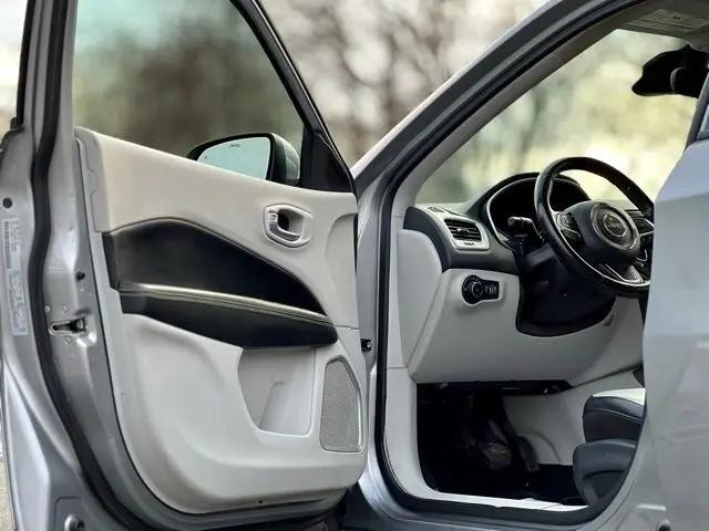 2021 Jeep Compass Latitude FWD