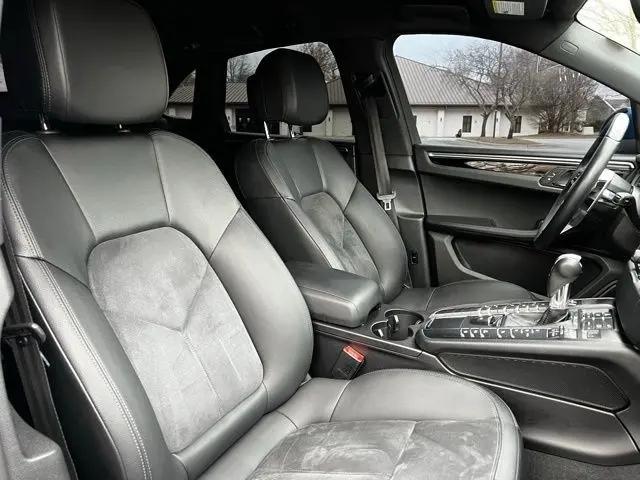 2017 Porsche Macan AWD