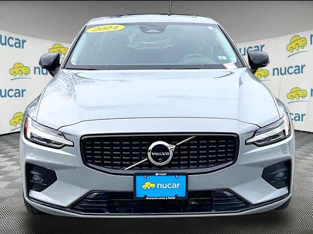 2024 Volvo S60 B5 Ultimate Dark Theme