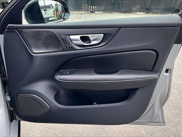 2024 Volvo S60 B5 Ultimate Dark Theme