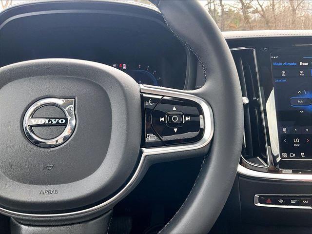 2024 Volvo S60 B5 Ultimate Dark Theme