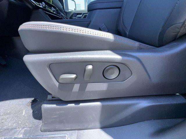 2026 GMC Sierra 2500HD Crew Cab, Standard Bed, AT4, 4WD