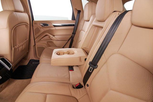 2014 Porsche Cayenne Base