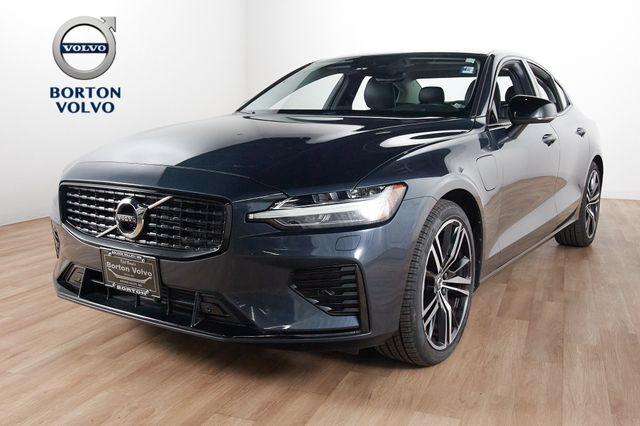 2022 Volvo S60 Recharge T8 R-Design Expression Extended Range for sale in Golden Valley, MN