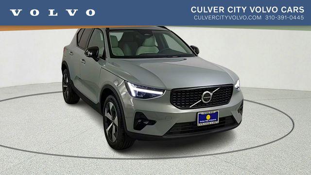 2026 Volvo XC40 Plus, B5 AWD Gas (mild hybrid), Dark for sale in Culver City, CA