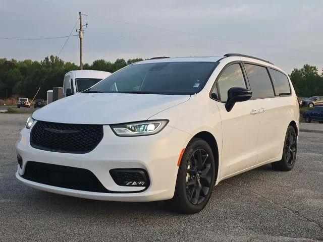 2025 Chrysler Pacifica Limited for sale in Dallas, GA