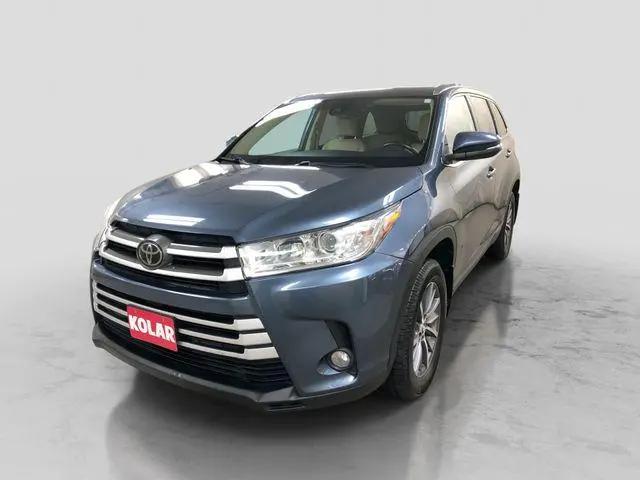 2019 Toyota Highlander XLE for sale in Hermantown, MN