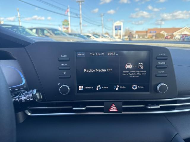 2025 Hyundai Elantra SE