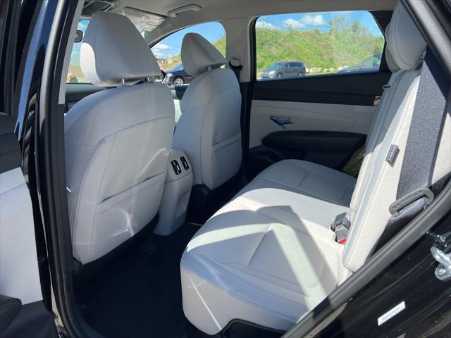 2026 Hyundai Tucson Hybrid Blue SE