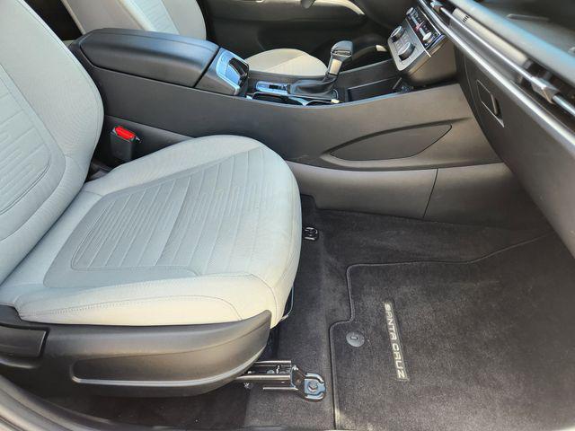 2025 Hyundai Santa Cruz SE
