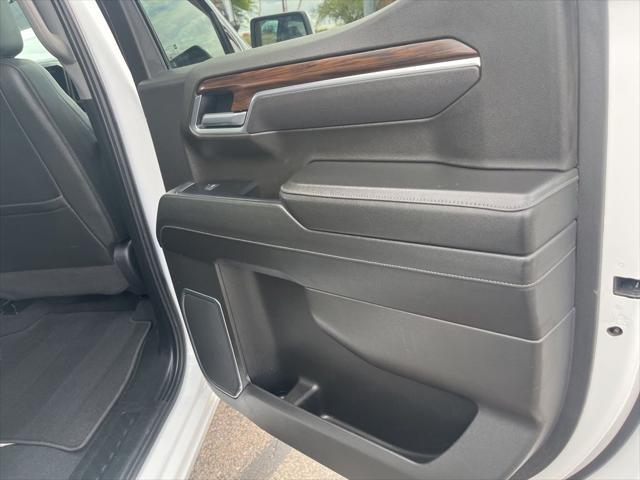 2025 GMC Sierra 1500 4WD Crew Cab Short Box SLT