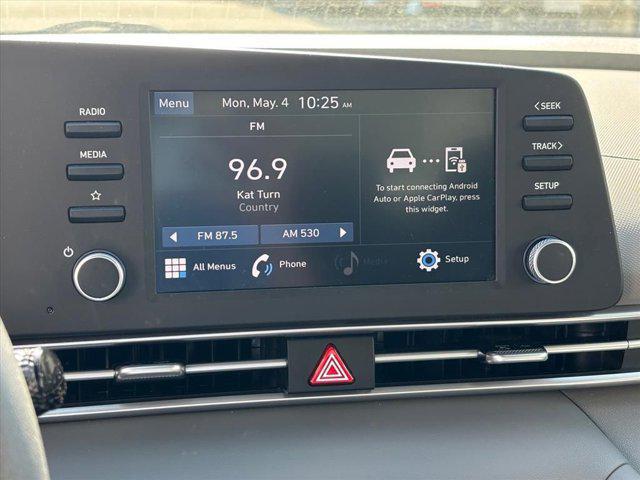 2023 Hyundai Elantra SE