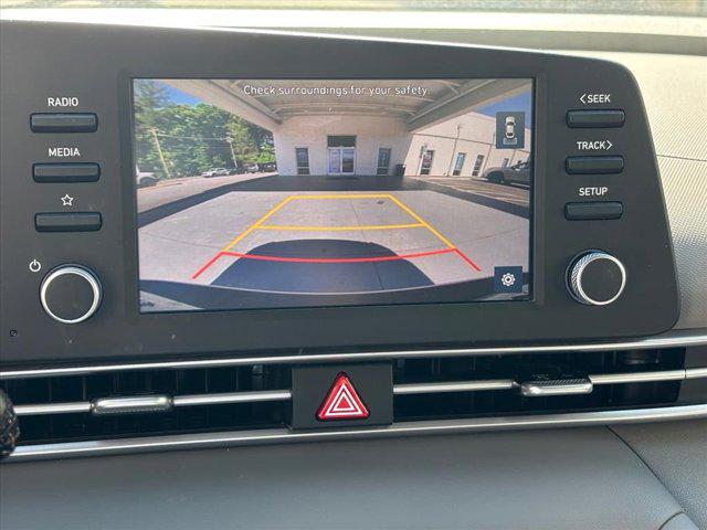 2023 Hyundai Elantra SE