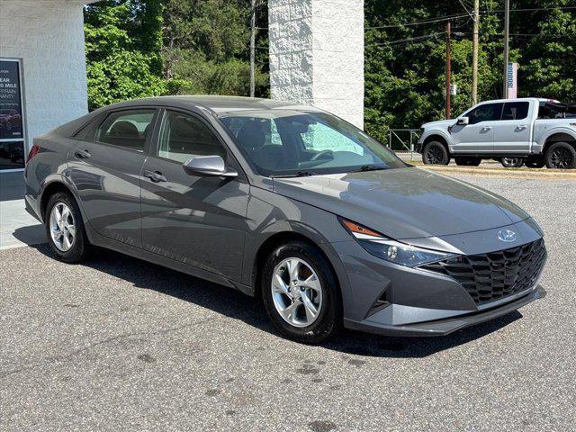 2023 Hyundai Elantra SE