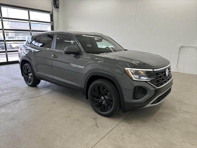 2026 Volkswagen Atlas Cross Sport SE with Technology