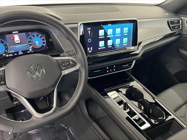 2026 Volkswagen Atlas Cross Sport SE with Technology