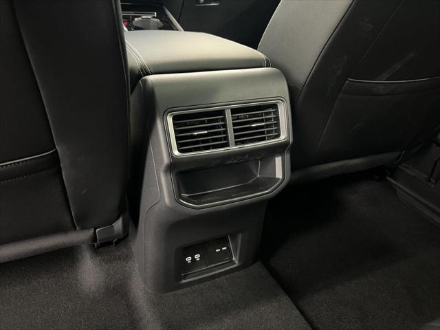 2026 Volkswagen Atlas Cross Sport SE with Technology