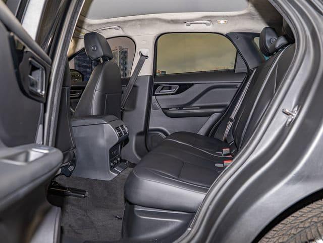 2019 Jaguar F-PACE 25t Premium