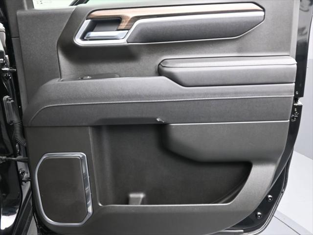 2026 Chevrolet Silverado 1500 4WD Crew Cab Short Bed RST