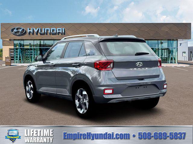 2026 Hyundai Venue SEL w/Two-Tone Roof