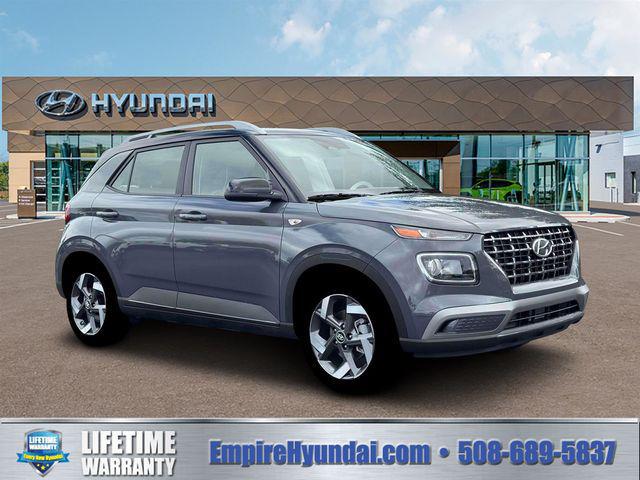 2026 Hyundai Venue SEL w/Two-Tone Roof