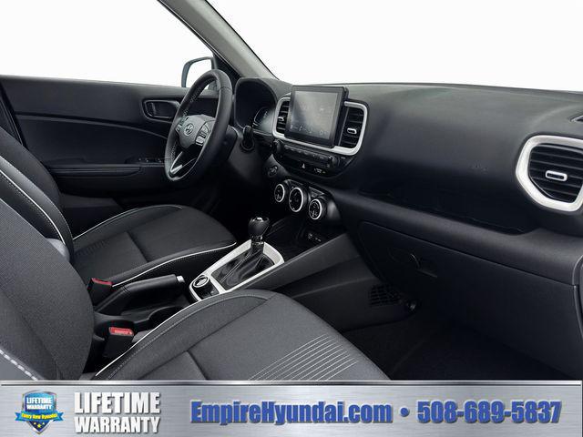 2026 Hyundai Venue SEL w/Two-Tone Roof