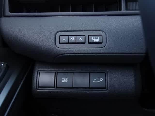 2026 Toyota C-HR SE