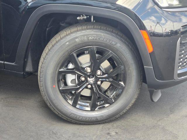 2026 Jeep Grand Cherokee GRAND CHEROKEE LAREDO ALTITUDE 4X4 2026 Jeep Grand Cherokee GRAND CHEROKEE LAREDO ALTITUDE 4X4
