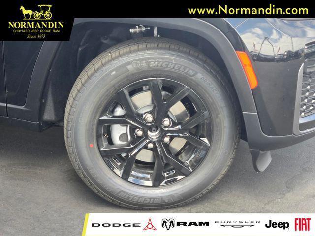 2026 Jeep Grand Cherokee GRAND CHEROKEE LAREDO ALTITUDE 4X4 2026 Jeep Grand Cherokee GRAND CHEROKEE LAREDO ALTITUDE 4X4