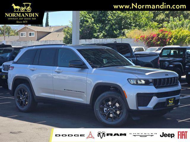 2026 Jeep Grand Cherokee GRAND CHEROKEE LAREDO ALTITUDE 4X4