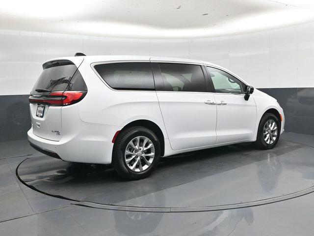 2026 Chrysler Pacifica Limited AWD