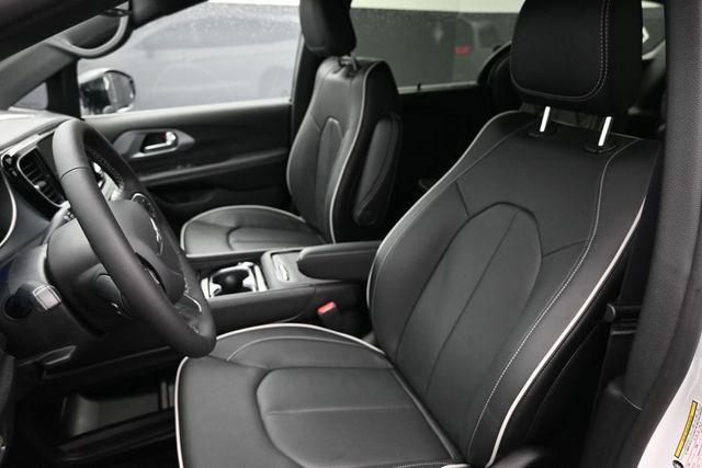 2026 Chrysler Pacifica Limited AWD