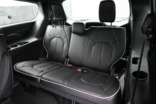 2026 Chrysler Pacifica Limited AWD