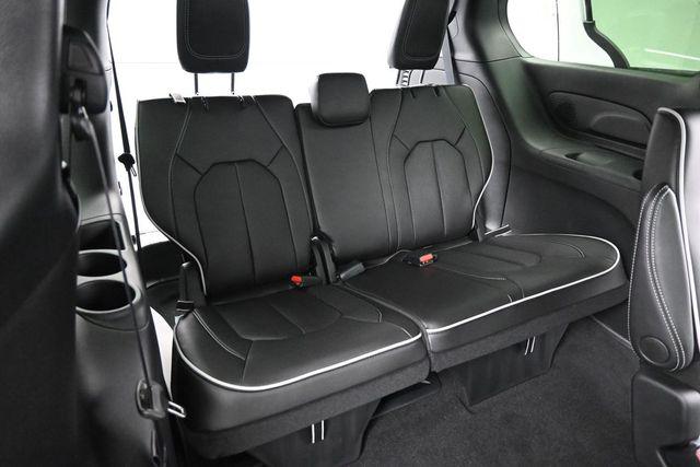 2026 Chrysler Pacifica Limited AWD